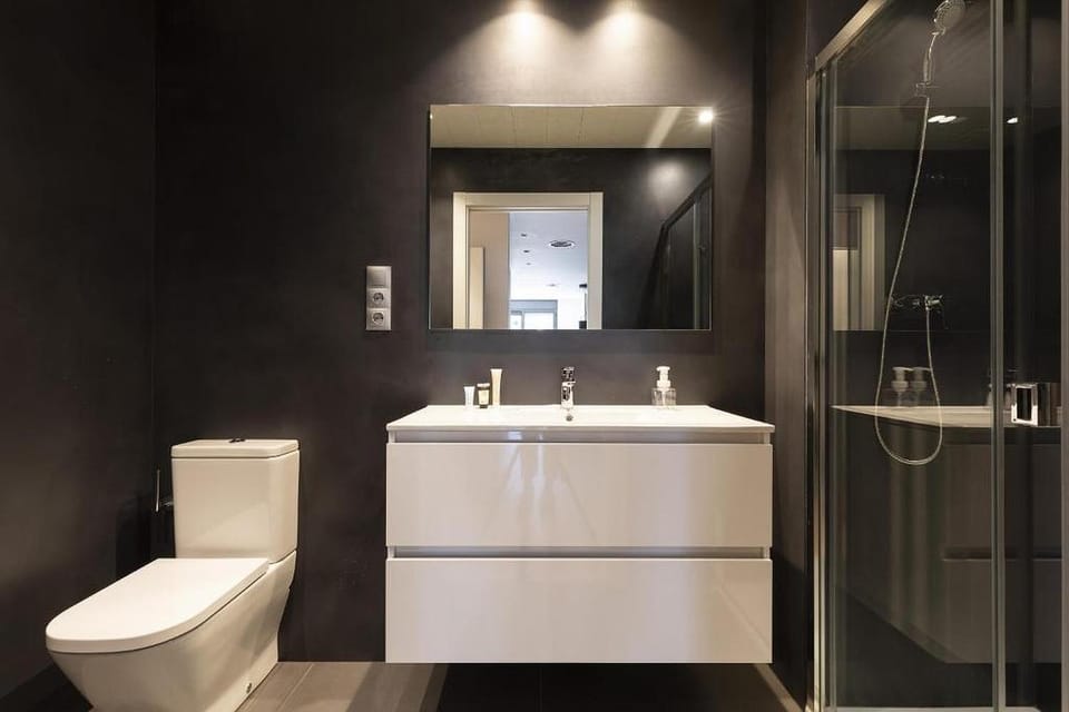 Shower, Toilet, Bathroom