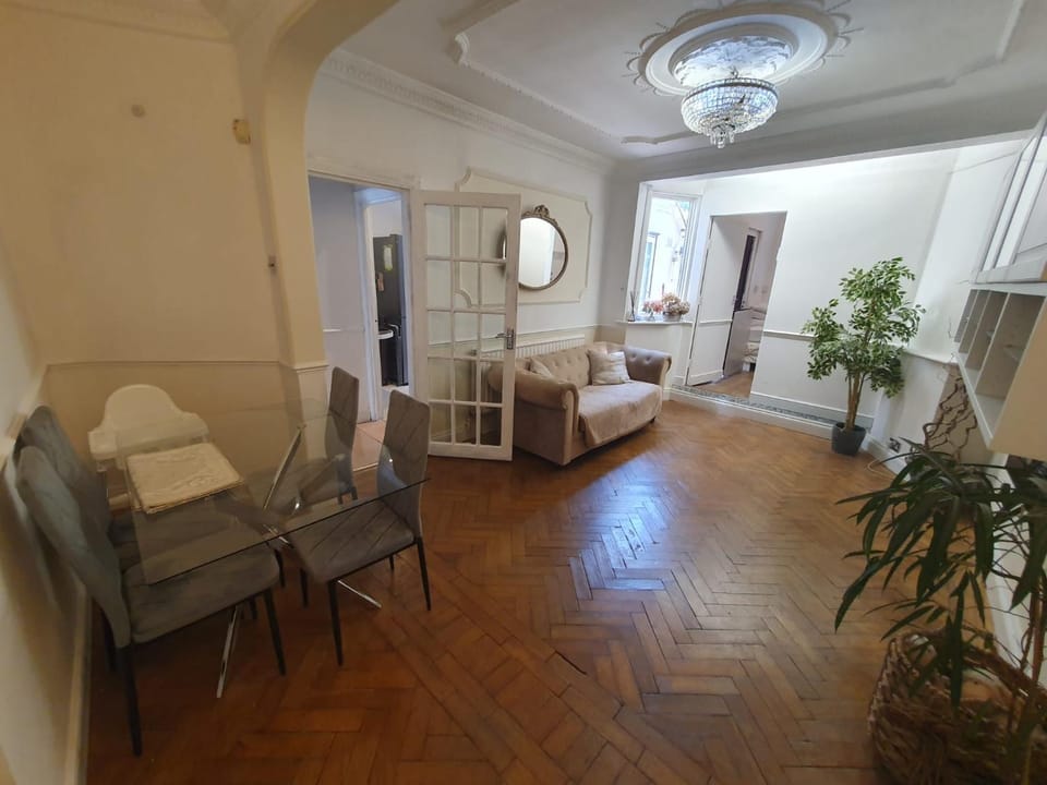 Living room, Dining area, Diving, Diving