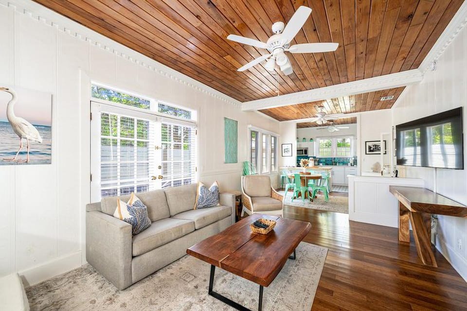 KW49 Papa's Hideaway House in Key West