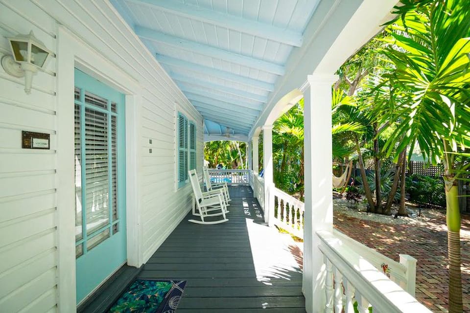 KW49 Papa's Hideaway House in Key West