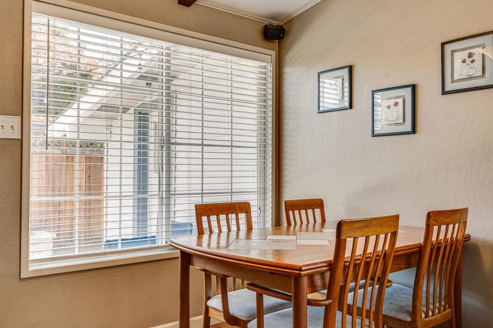 WFH-Friendly Retreat w/ Office Near Silicon Valley House in Hayward