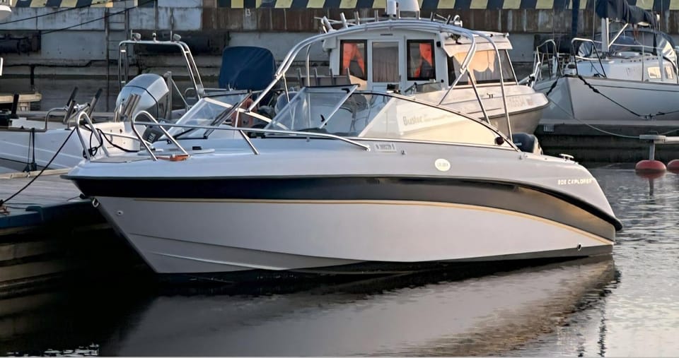 Privatus plaukimas pramoginiu kateriu VELLAMO Docked boat in Klaipėda
