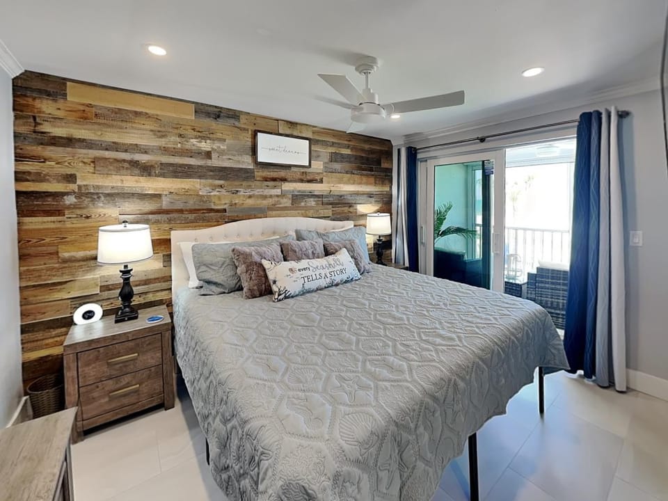 Bed, Balcony/Terrace, Bedroom