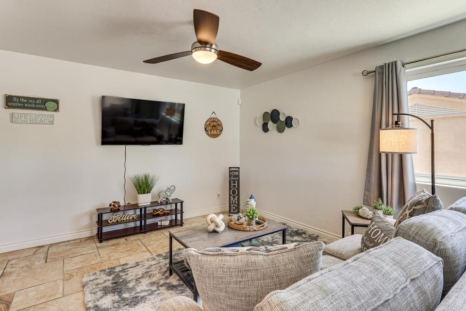 Desert Retreat Near Lake Havasu w/ Backyard Oasis House in Lake Havasu City