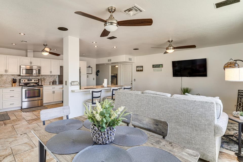 Desert Retreat Near Lake Havasu w/ Backyard Oasis House in Lake Havasu City