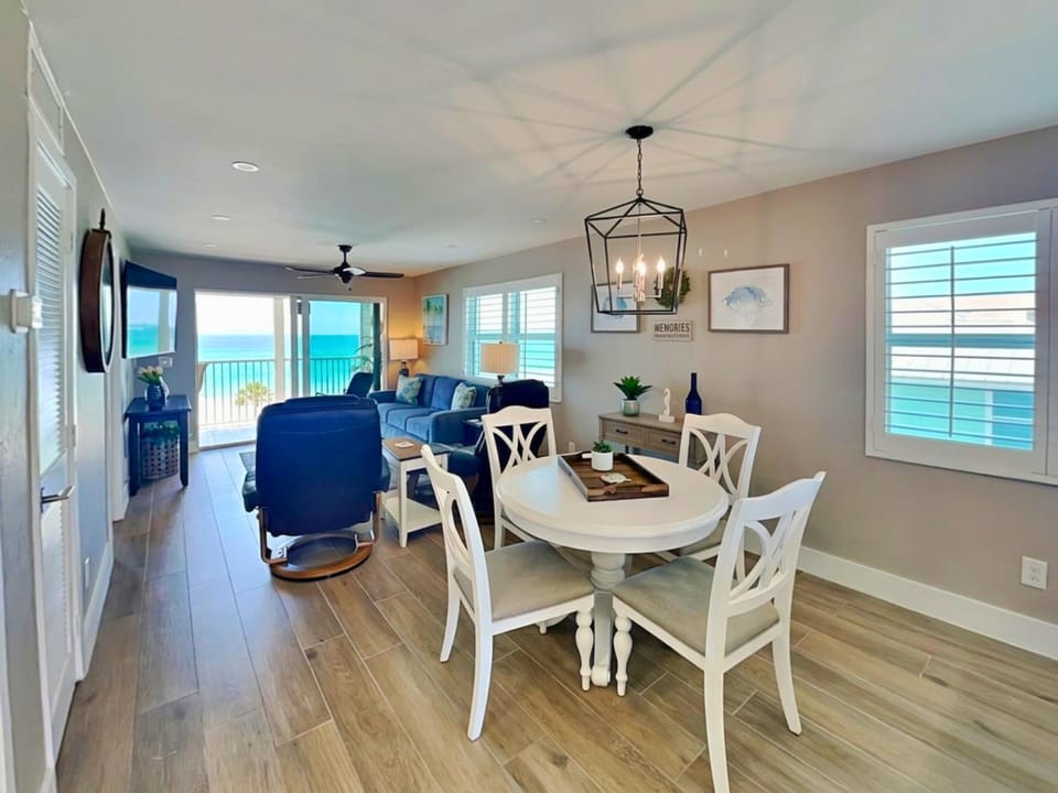 Pointe South 407 Apartment in Estero Island