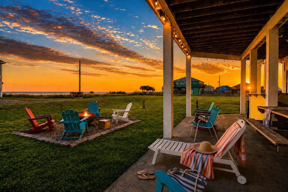 Huge 5BR w Ocean View & Fire Pit House in Bolivar Peninsula