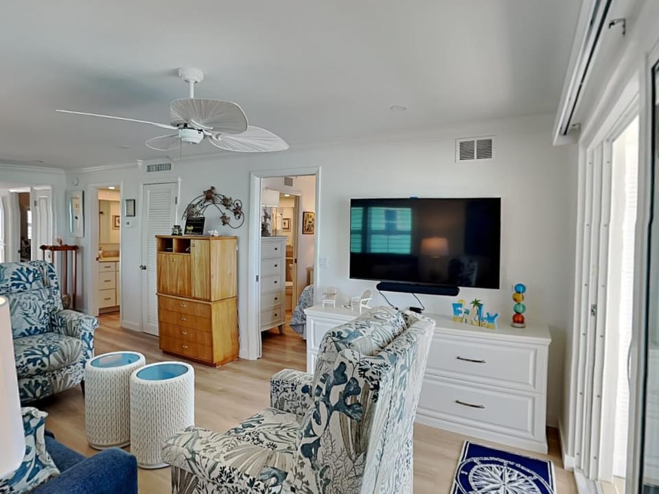 Pointe South 307 Apartment in Estero Island