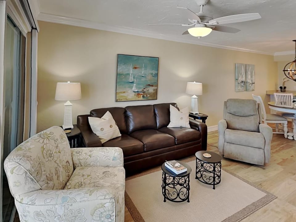 Living room, Seating area, furniture
