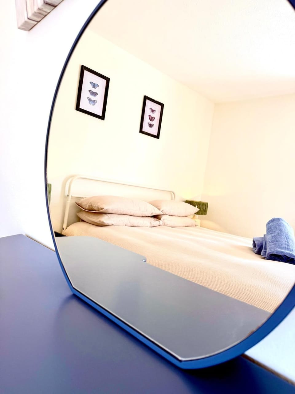 Cottage 3 bedroom sleeps 5 Central Chichester House in Chichester