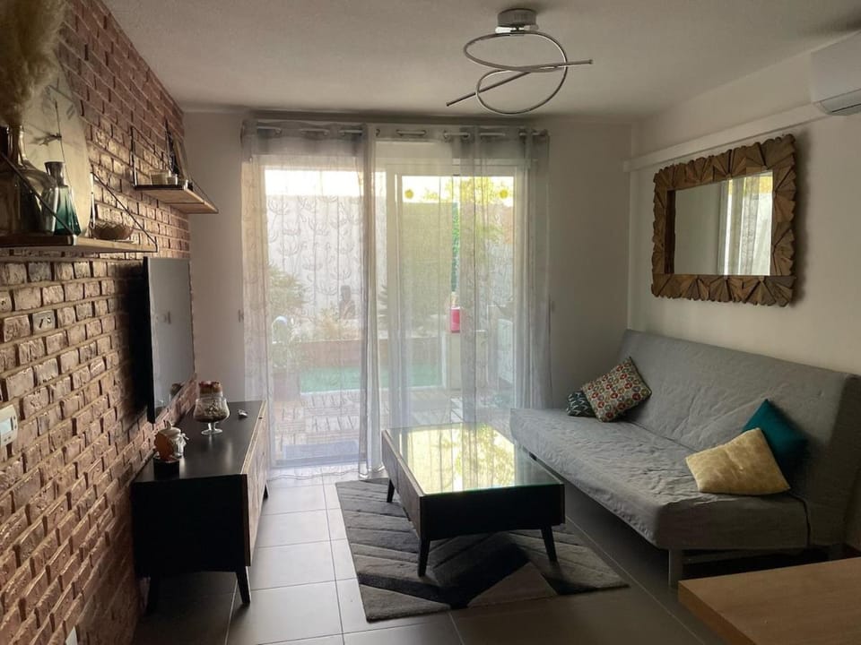 Apartment with a garden Apartment in Castelnau-le-Lez