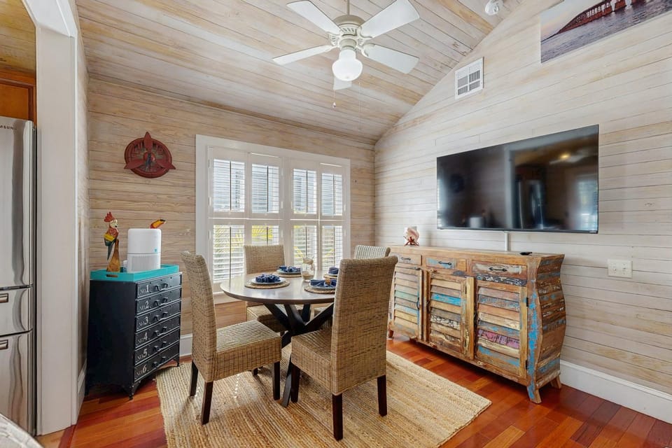 KW84FLR Conched Out Cottage House in Key West