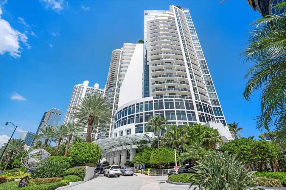 Navigate Stays Sunny Isles FL Beachfront Suite House in Sunny Isles Beach