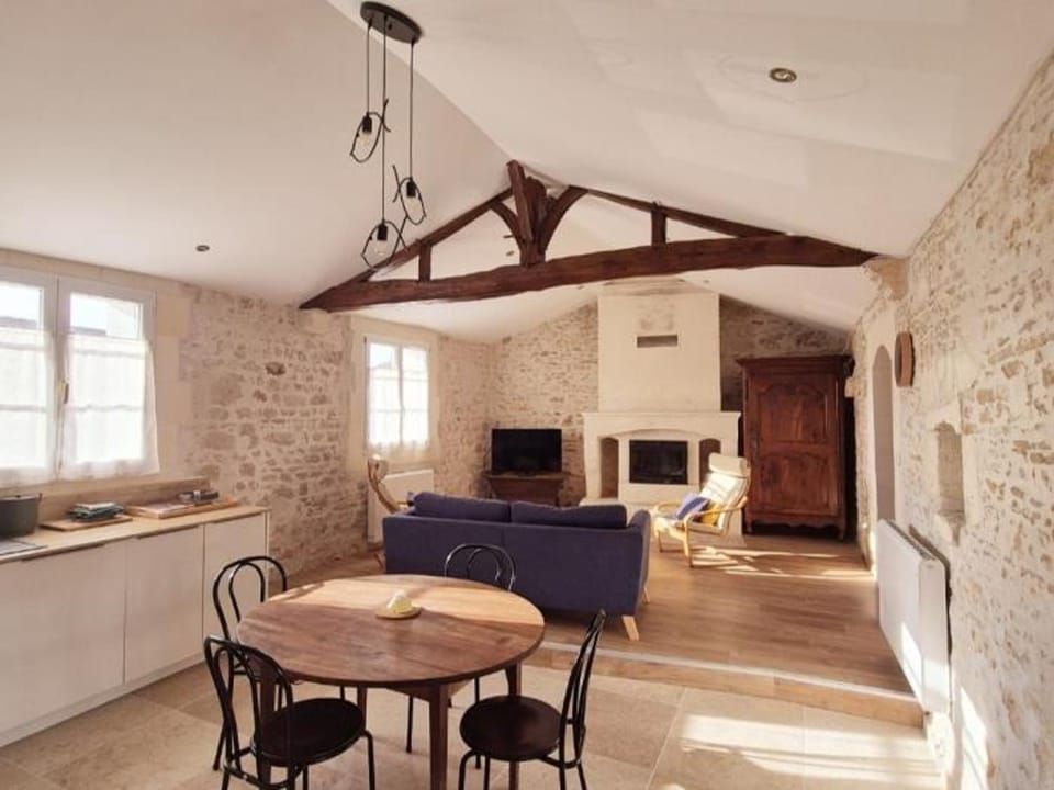 Gîte chaleureux proche Rochefort - 4 pers. - FR-1-879-2 House in Nouvelle-Aquitaine