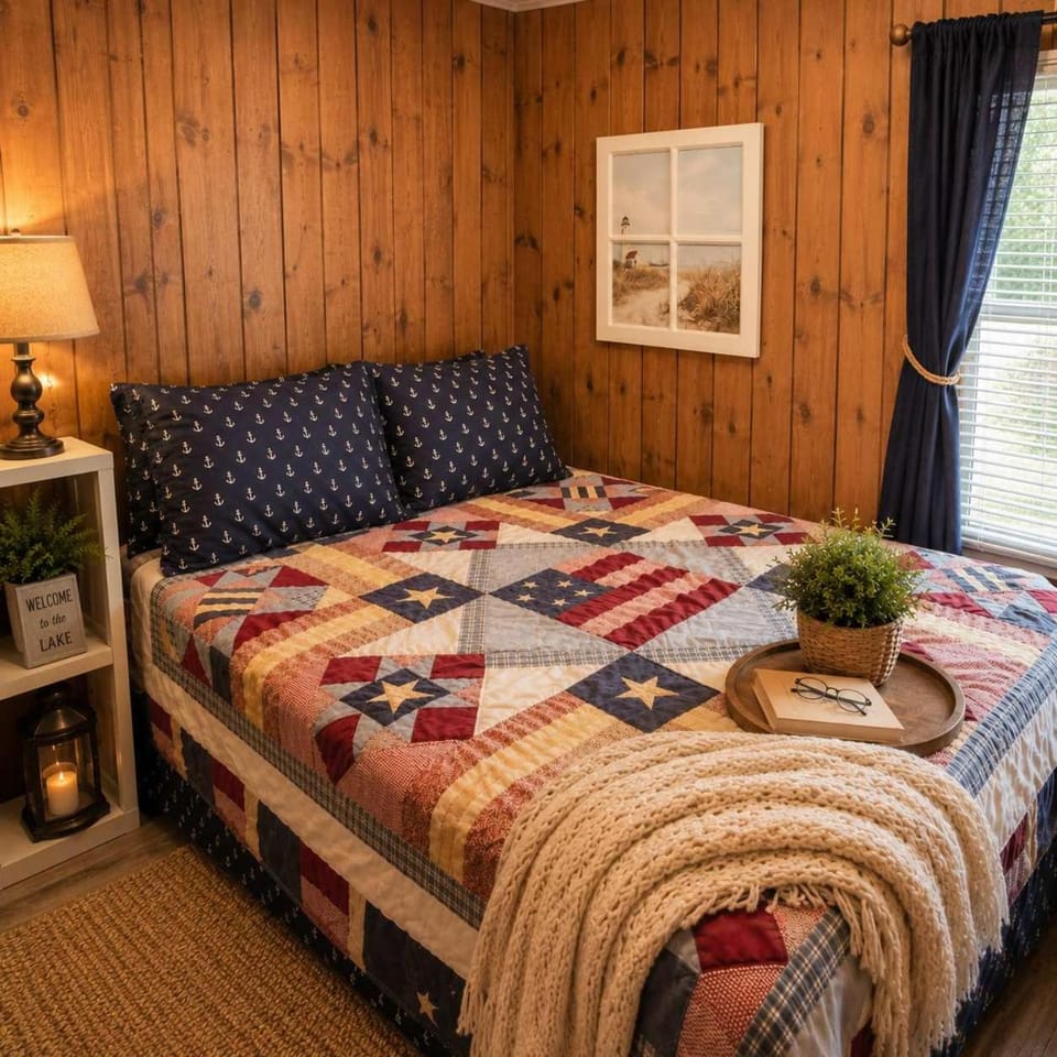 Cozy Oscoda Beach Cottage House in Au Sable Charter
