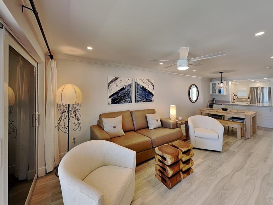 Pointe South 106 Apartment in Estero Island