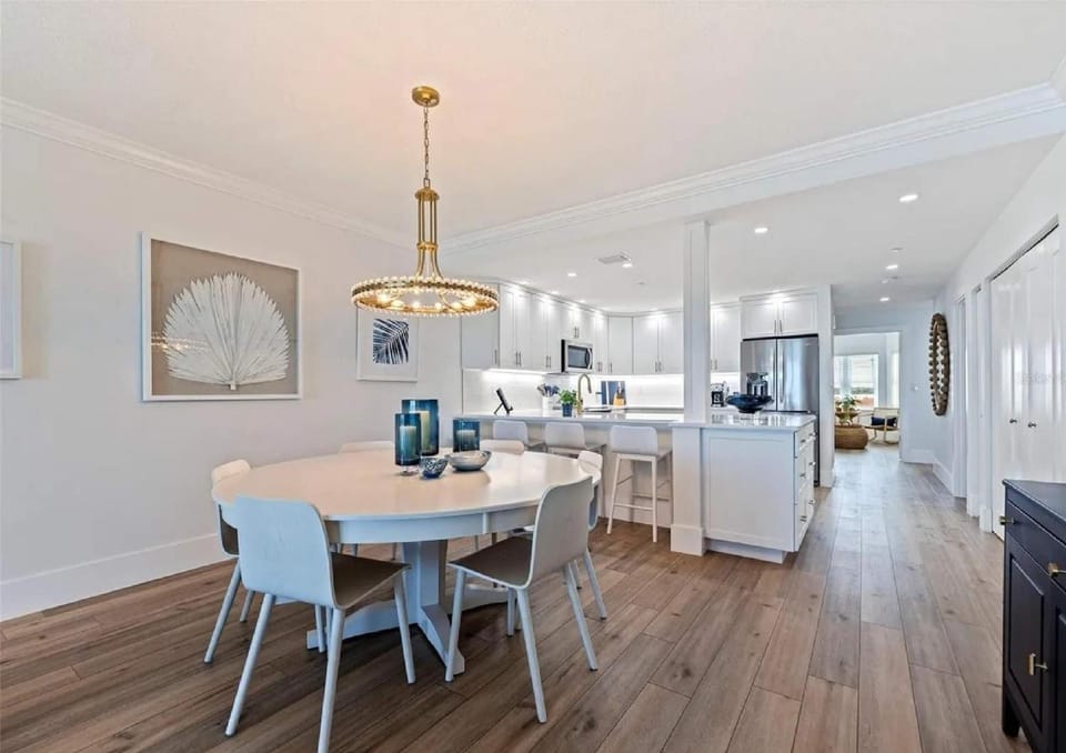 Clearwater Coastal Dream Retreat Apartment in Sand Key