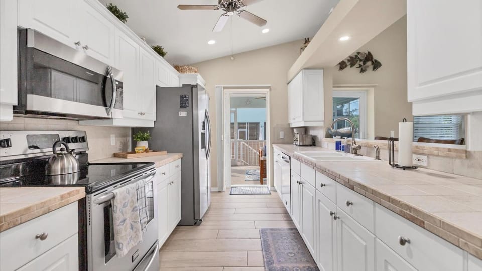 Seaside Sanctuary - private deeded beach access Pelican Shores Villa in Manasota Key