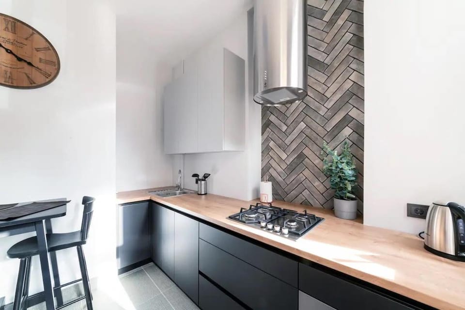 Kitchen or kitchenette, Dining area, pet friendly, stove