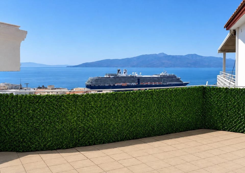 EV Sea View Penthouse Apartment in Sarandë