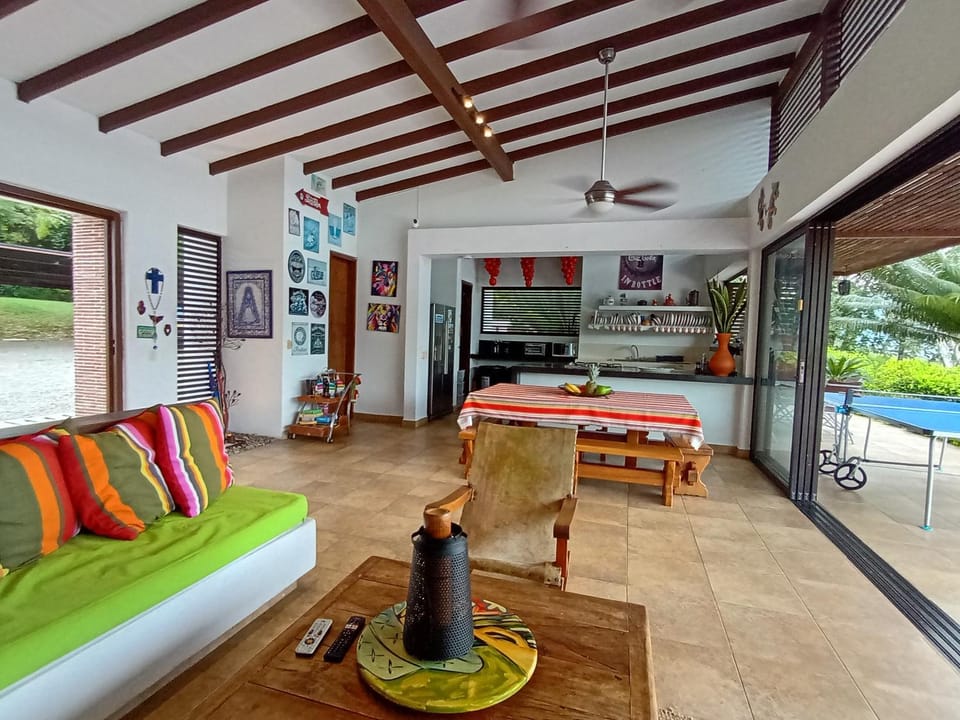 Finca Bonnavista, Suroeste, Puente Iglesias House in Antioquia