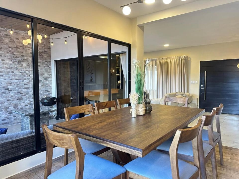Lux Villa with Private Gym in Nuevo Cuscatlan House in Santa Tecla