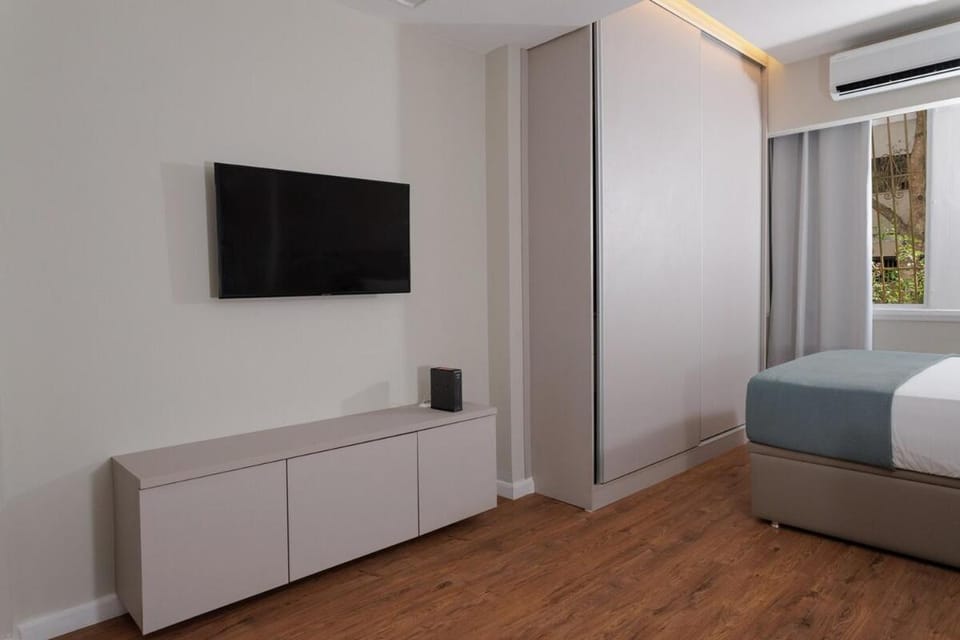 Design studio in Copacabana Apartment in Rio de Janeiro