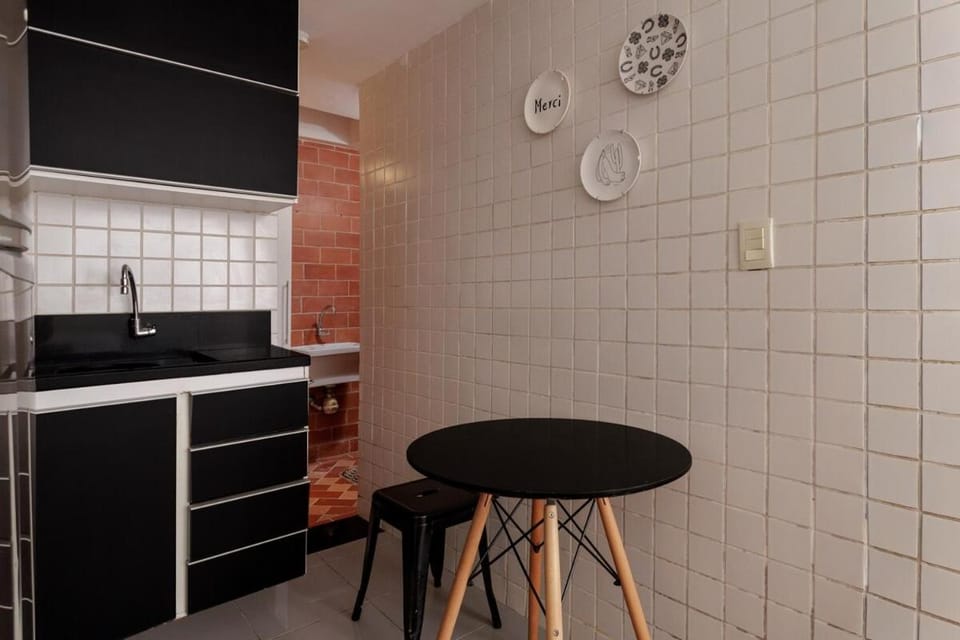 Design studio in Copacabana Apartment in Rio de Janeiro