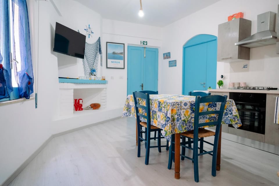 La Piccola Venezia LOVE HOUSE House in Scilla