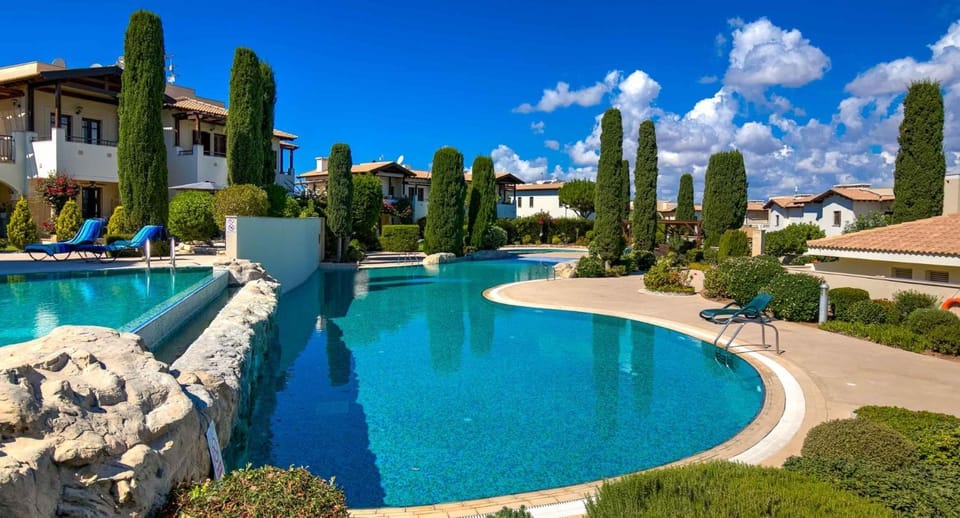 Swimming pool, Swimming pool, sunbed