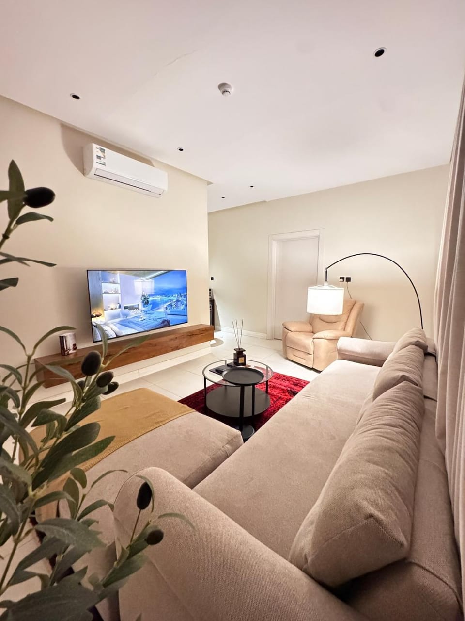 N2 l Stylish 1BR in Cordoba, 16 Min to Airport Apartment in Riyadh