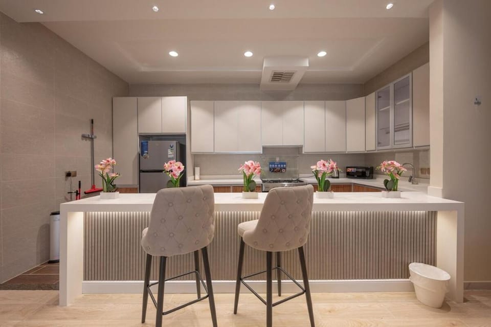 شقة بثلاث غرف بطراز فاخر وموقف خاص Apartment in Jeddah