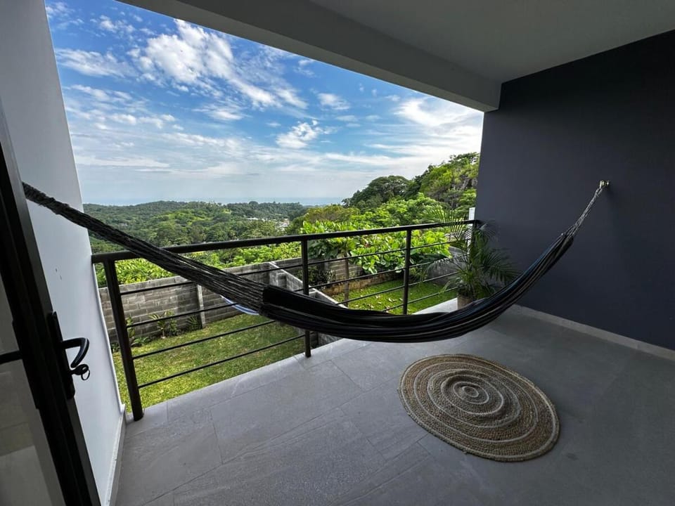 Close to the Beach and the City! 5 Rooms, 10 beds, Trampoline, Pool & Sports Area House in La Libertad Department, El Salvador
