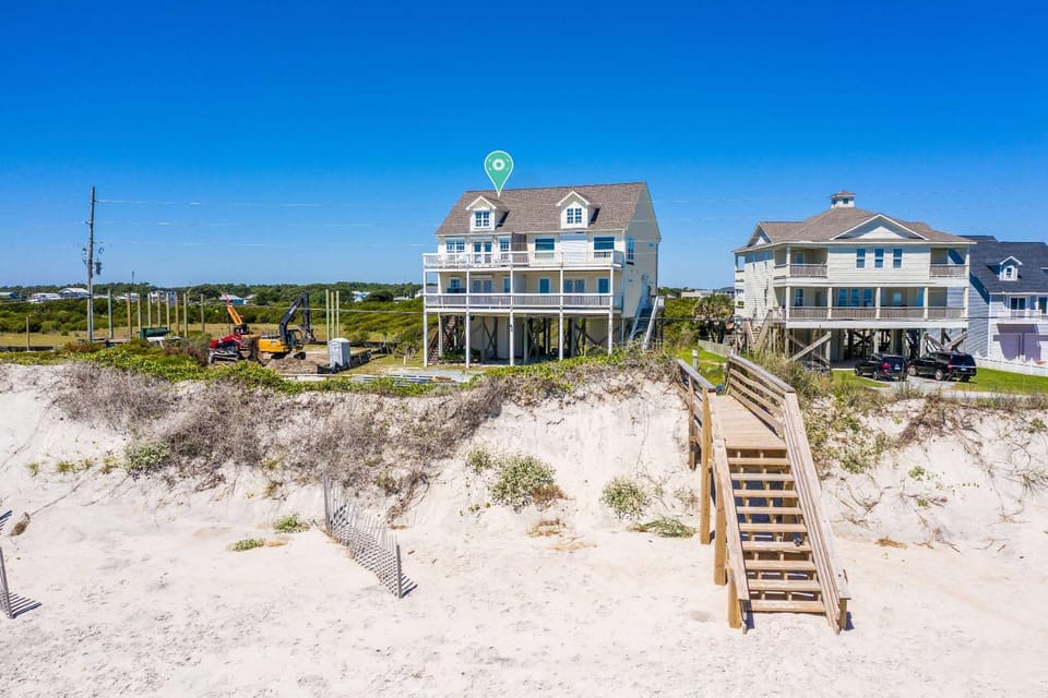 Oceanfront with Private Beach Access Sunset Views House in North Topsail Beach