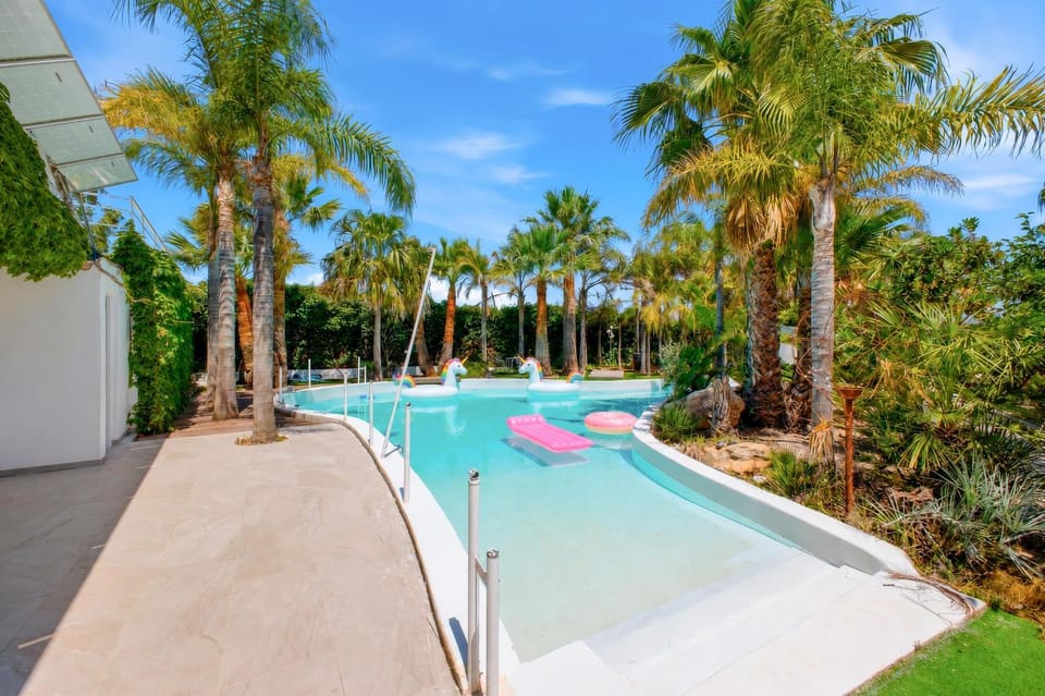 Pool view, Swimming pool