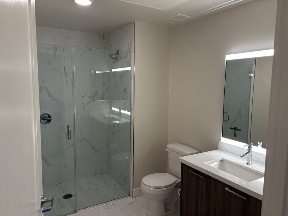 Trendy Hollywood Luxury Room Vacation rental in Hollywood