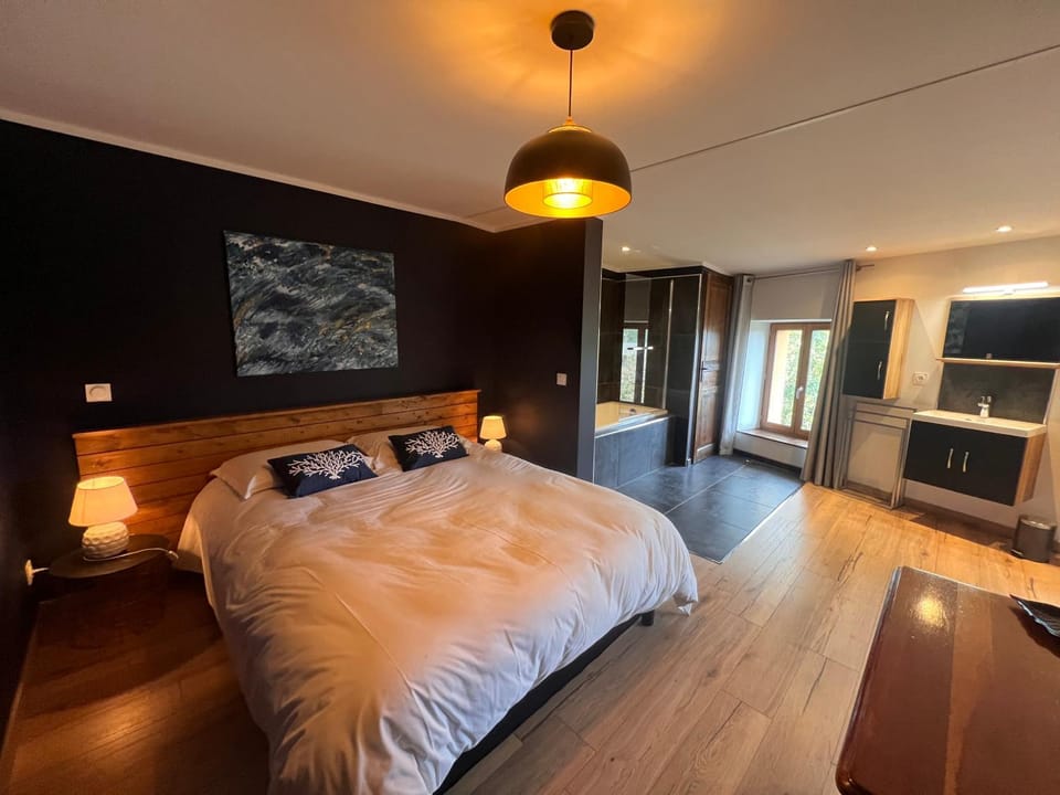 Suite parentale avec un petit salon Bed and Breakfast in Occitanie