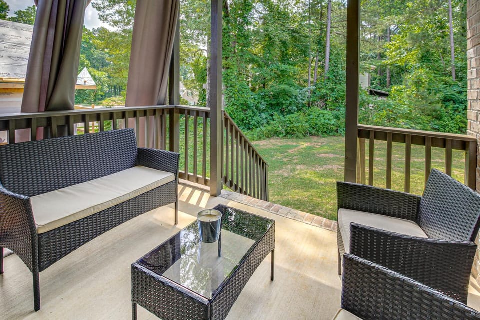 Huntsville Home Base w/ Yard + Patio! House in Huntsville