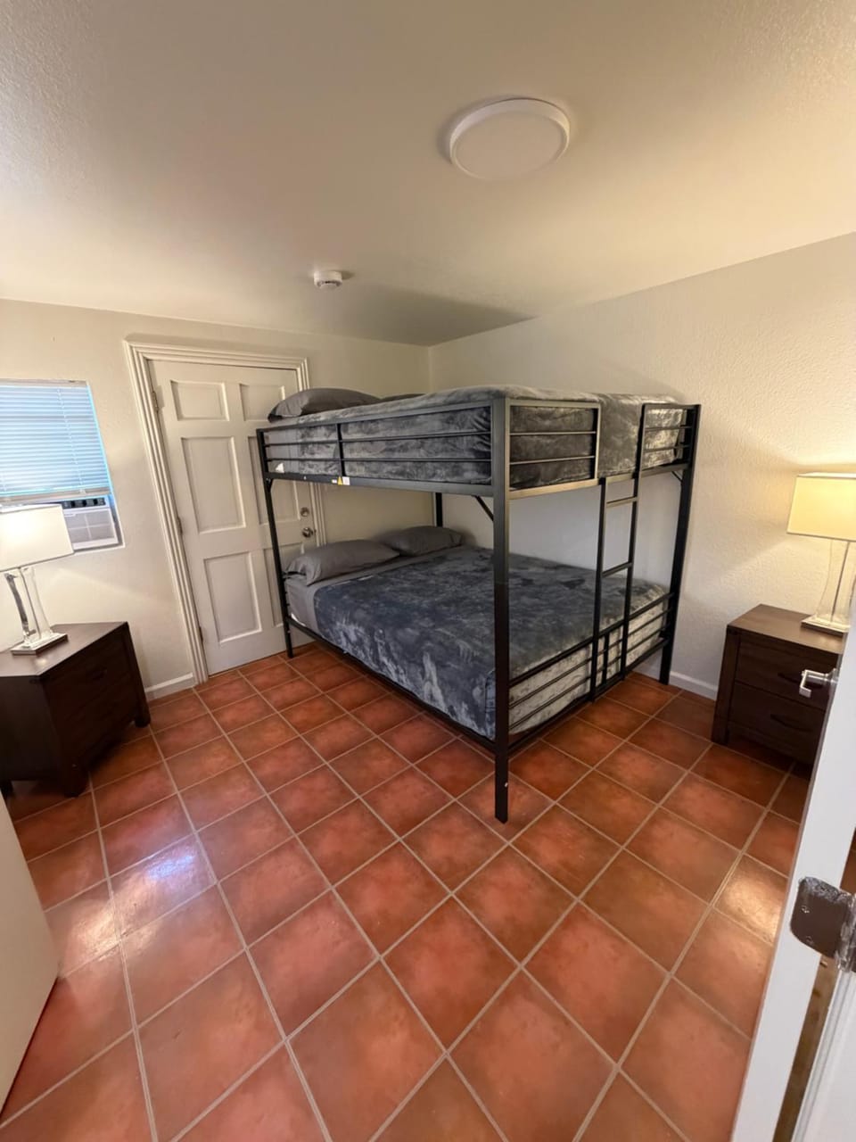 Bed, Photo of the whole room, Bedroom, bunk bed