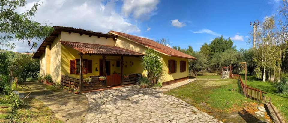 Property building, Spring, Day, Garden, Garden view