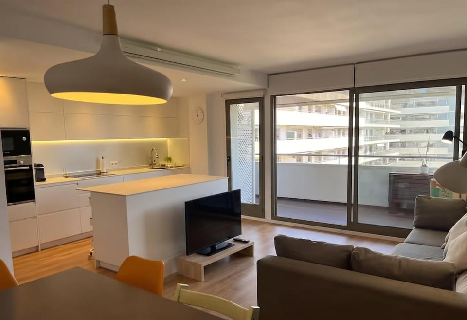 Kitchen or kitchenette, Living room