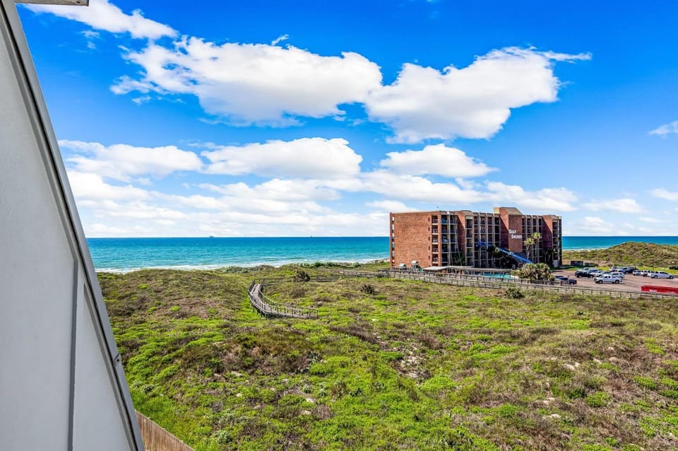 La Mirage 327LK House in Port Aransas
