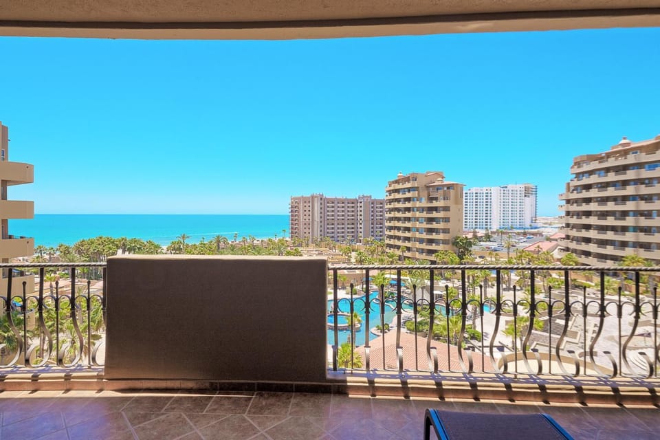 Sea-cation Retreat Ocean View Apartment in Rocky Point