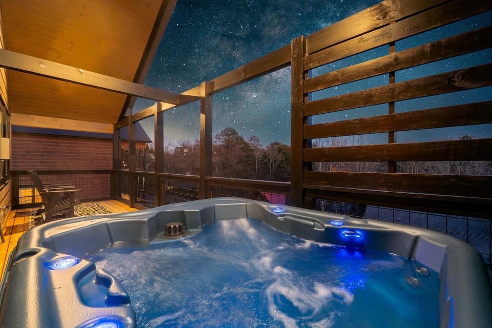 Close to PKWY - Quiet Cabin with Hot Tub & Game Room Cabin in Pigeon Forge