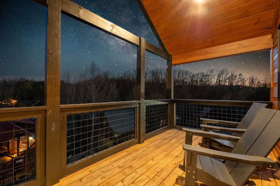 Modern Pigeon Forge Cabin with Hot Tub Game Loft Cabin in Pigeon Forge