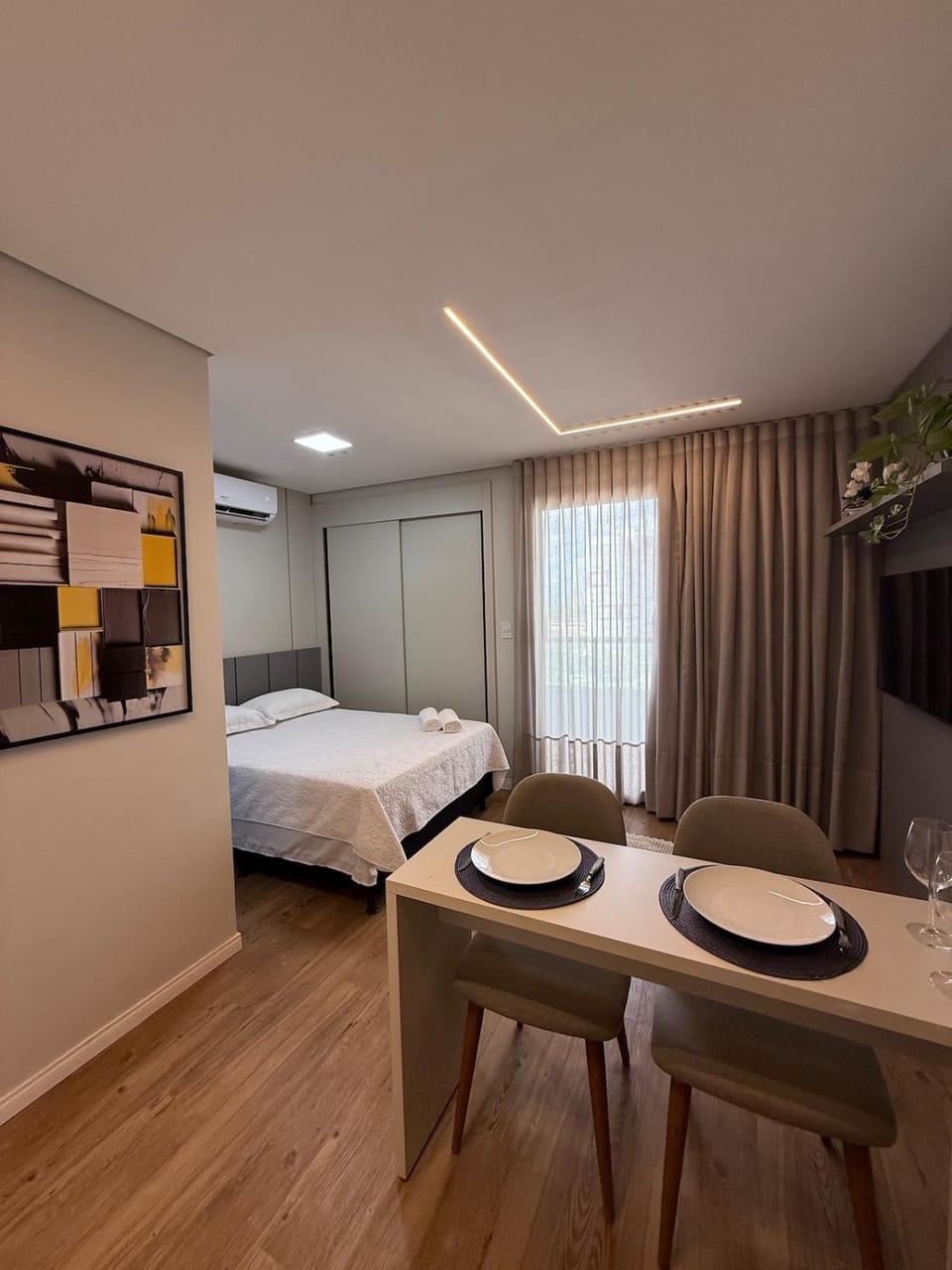 Studios Sublime - Elevador e Piscina und 03 Apartment in State of Mato Grosso, Brazil