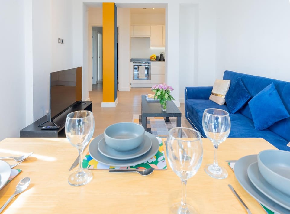 Skyline Luxe Two Bedroom Apartment Apartment in St Albans