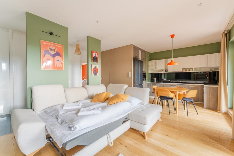 Kitchen or kitchenette, Living room, Seating area, Dining area, stove