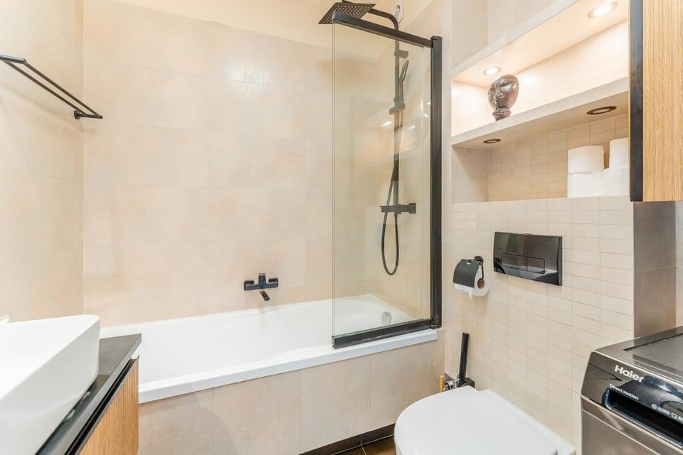 Bathroom, Bath