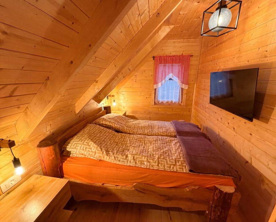 Smolovic chalet Family Mountain Escape Chalet in Montenegro